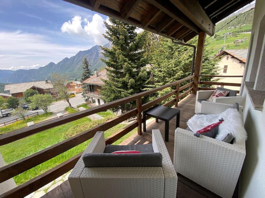 Appartamento Alpine Majestic Escape - Balcone Sulle Piste Di Sci Cir 0102 Champoluc Esterno foto